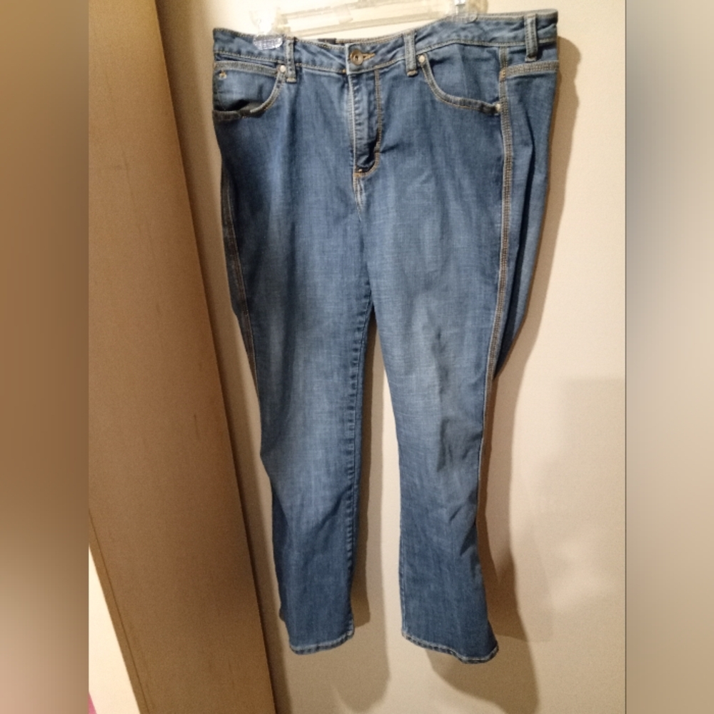 16 Average Dark Navy Bootcut Aura Jeans from Women's Wrangler